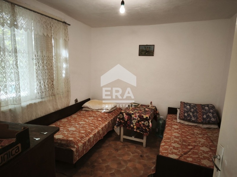 Продава КЪЩА, с. Безмер, област Ямбол, снимка 3 - Къщи - 56116702