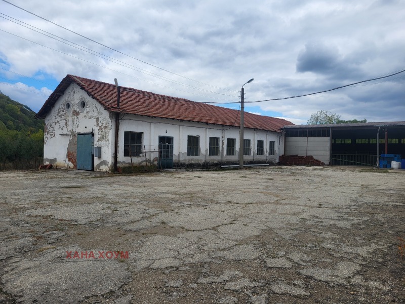 Продается  Промышленное здание область Ловеч , Троян , 7700 кв.м | 79016707 - изображение [3]