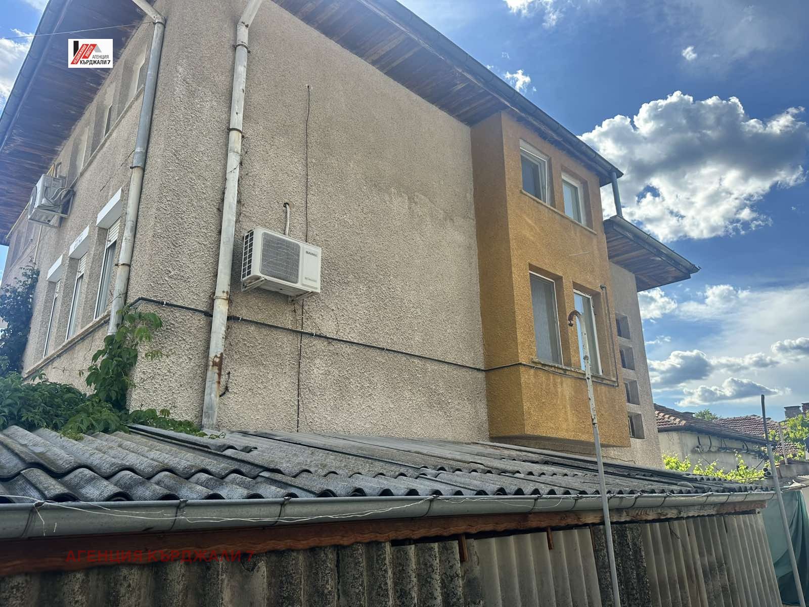 Продава ЕТАЖ ОТ КЪЩА, гр. Кърджали, Байкал, снимка 13 - Етаж от къща - 54843820