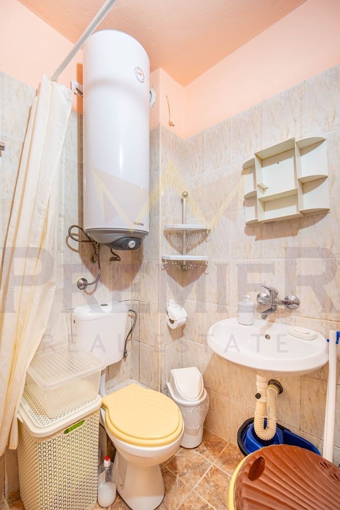 Продава  2-стаен град Варна , Окръжна болница-Генерали , 65 кв.м | 24166425 - изображение [8]