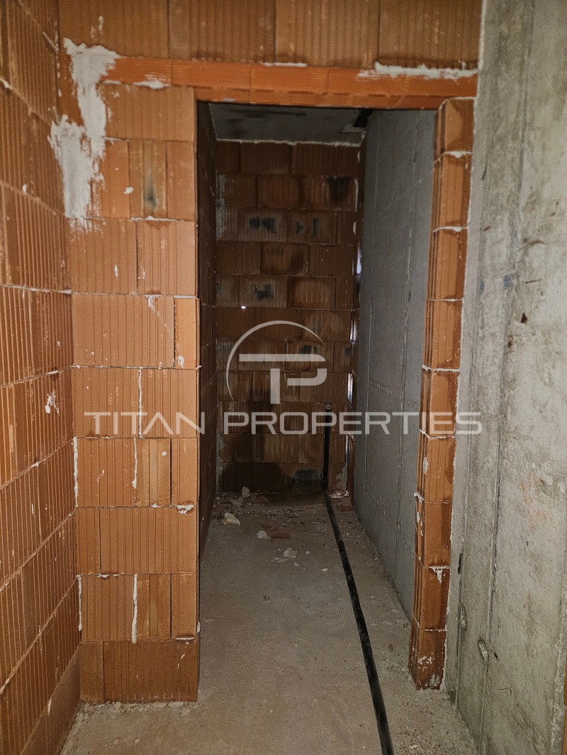 En venta  2 dormitorios Plovdiv , Komatevo , 91 metros cuadrados | 47087347 - imagen [7]