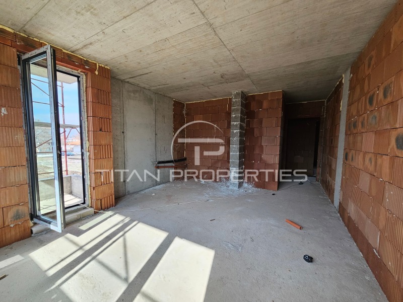 En venta  2 dormitorios Plovdiv , Komatevo , 91 metros cuadrados | 47087347 - imagen [2]