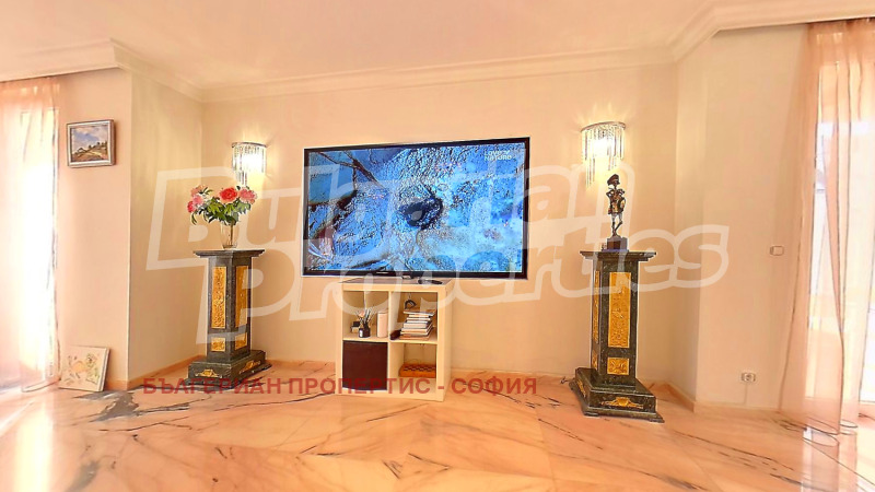 Продава 4-СТАЕН, гр. София, Лозенец, снимка 3 - Апартаменти - 52709188