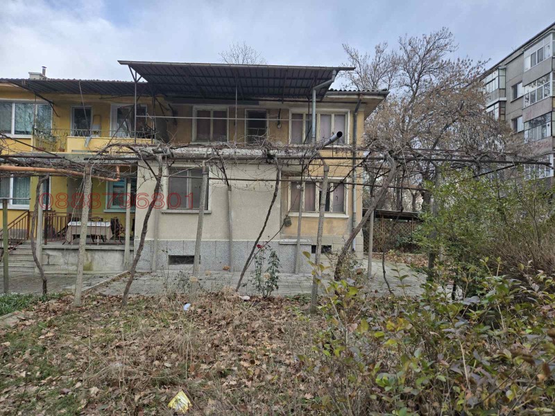 Продава КЪЩА, гр. Пловдив, Захарна фабрика, снимка 2 - Къщи - 53273479