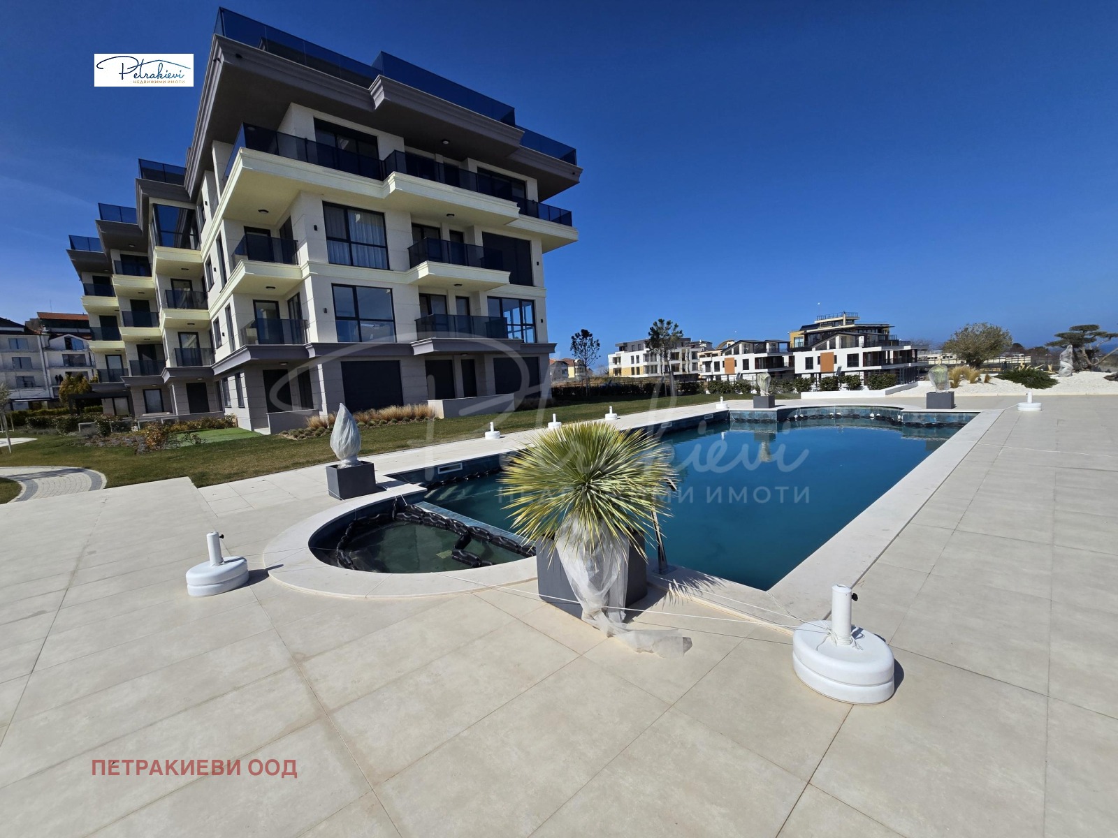 Продава 3-СТАЕН, гр. Черноморец, област Бургас, снимка 2 - Апартаменти - 53826004