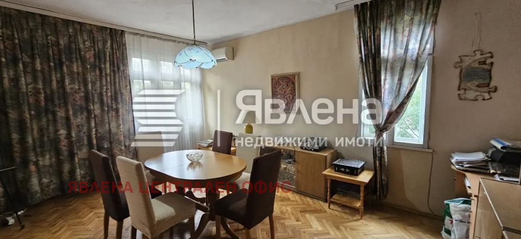 Продава 4-СТАЕН, гр. София, Оборище, снимка 2 - Апартаменти - 56354921