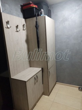 1 chambre Konfouto, Varna 8