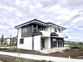 Maison Slivnitsa, région Sofia 2