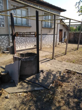 Продава  Къща, с. Искра
