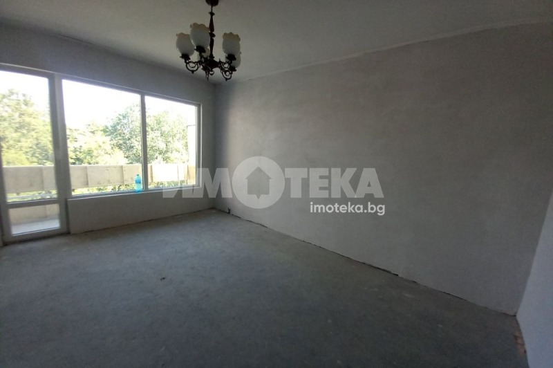 De vânzare  1 dormitor Plovdiv , Cârșiiaca , 55 mp | 91333702 - imagine [2]