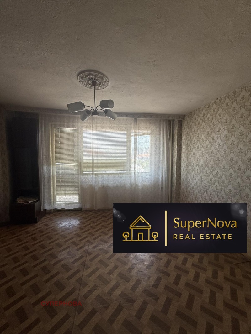 Eladó  2 hálószobás Haskovo , Ucsilishtni , 64 négyzetméter | 83244219
