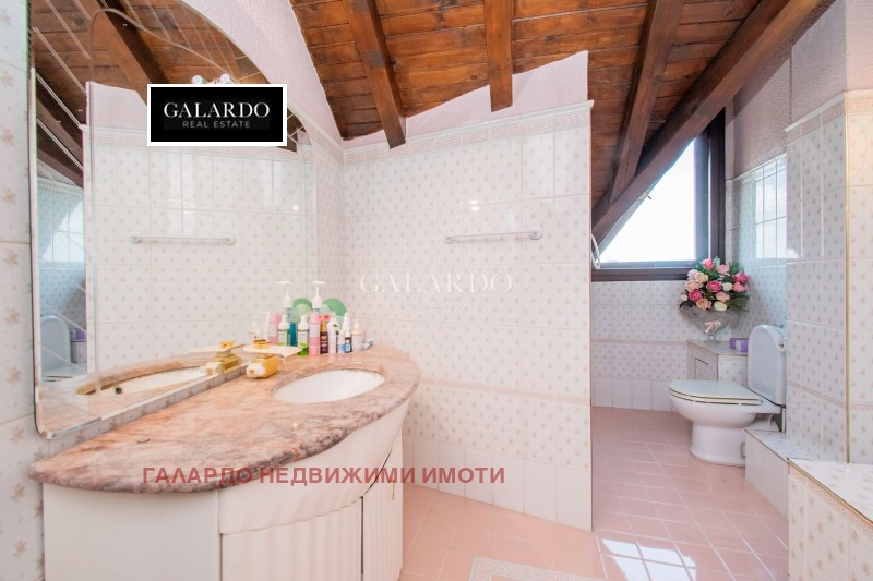 Продава 4-СТАЕН, гр. София, Лозенец, снимка 9 - Апартаменти - 53185451