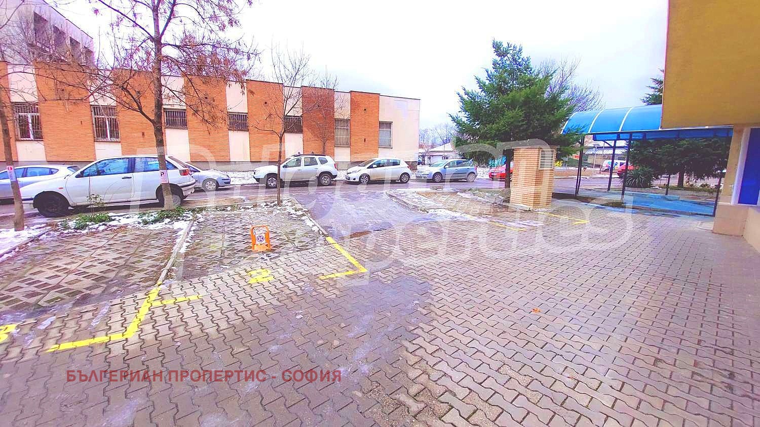 Продава ГАРАЖ, ПАРКОМЯСТО, гр. София, Дружба 1, снимка 2 - Гаражи и паркоместа - 48850702