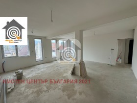 3 Schlafzimmer Banischora, Sofia 2