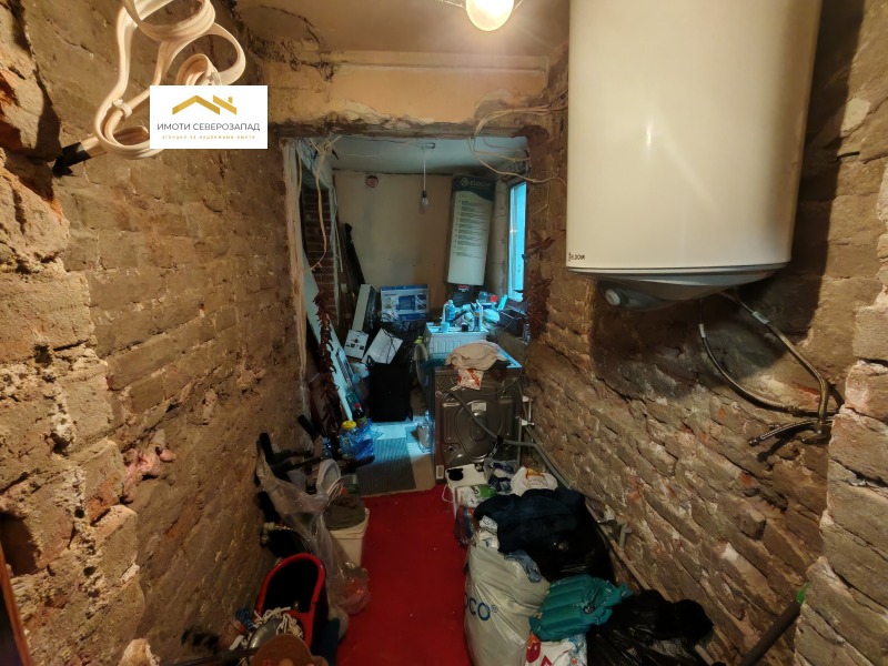 Продава ЕТАЖ ОТ КЪЩА, гр. Монтана, Широк център, снимка 3 - Етаж от къща - 52520800