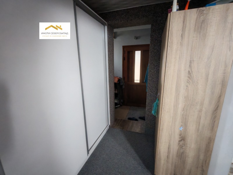 Продава ЕТАЖ ОТ КЪЩА, гр. Монтана, Широк център, снимка 10 - Етаж от къща - 52520800