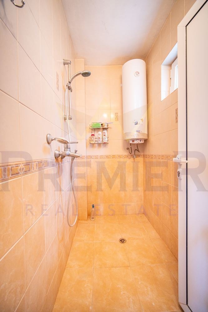 Продава КЪЩА, гр. Балчик, област Добрич, снимка 7 - Къщи - 54076938