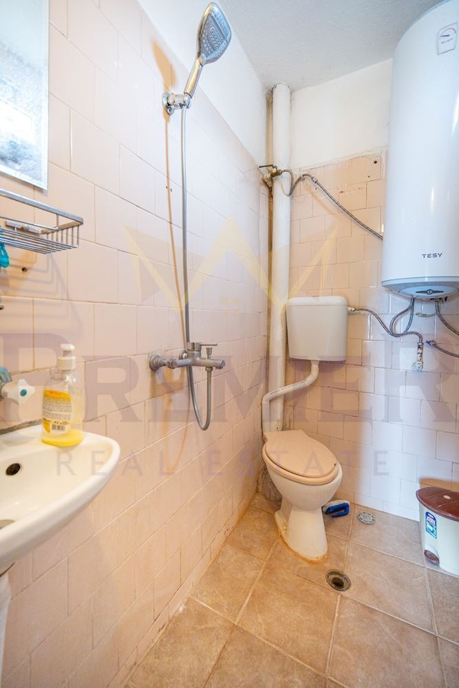 Продава КЪЩА, гр. Балчик, област Добрич, снимка 14 - Къщи - 54076938