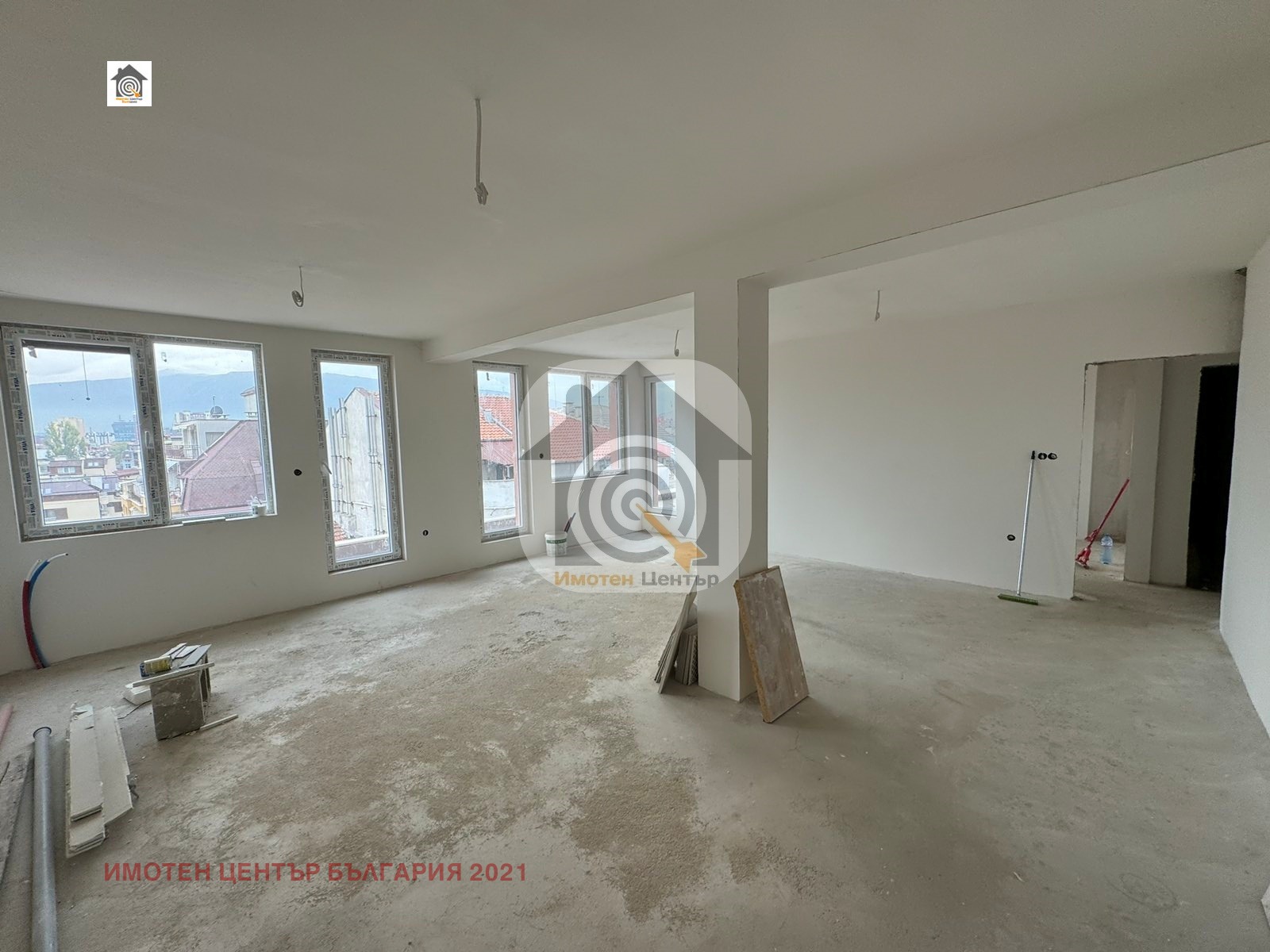 Продава 4-СТАЕН, гр. София, Банишора, снимка 2 - Апартаменти - 49446247