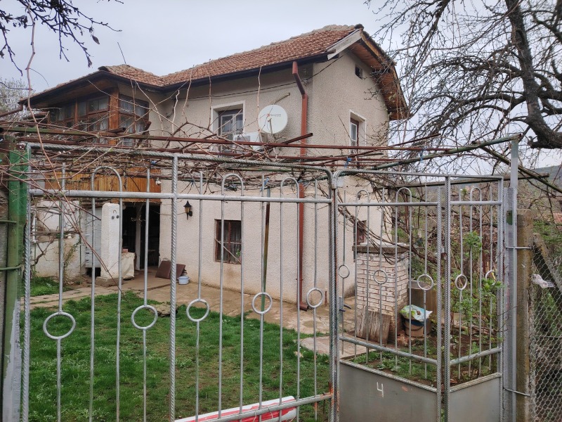 Продава КЪЩА в област София, гр. Драгоман - 75 кв.м / 55 000 € » 107 570.65 лв., ИМОТИТЕ