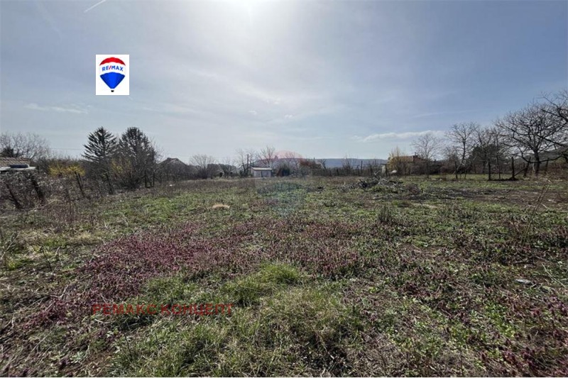 Продава ПАРЦЕЛ в град Шумен, м-т Чашка - 1020 кв.м / 26 060 € » 50 968.93 лв., РЕМАКС КОНЦЕПТ