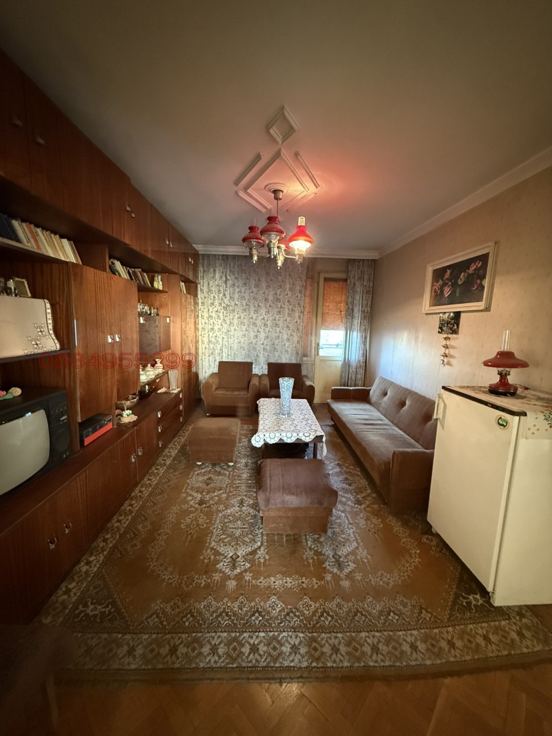 Продава 4-СТАЕН, гр. Разград, Варош, снимка 2 - Апартаменти - 52893815