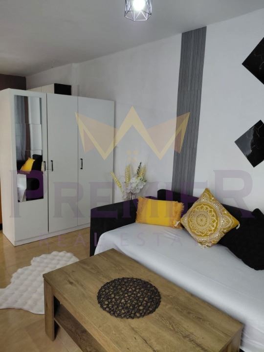 Продава АТЕЛИЕ, ТАВАН, гр. Варна, Левски 1, снимка 3 - Апартаменти - 54204887