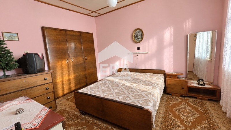 Продава КЪЩА, гр. Бяла черква, област Велико Търново, снимка 5 - Къщи - 56067953