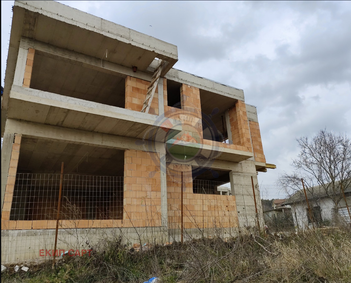 Продава КЪЩА, гр. Варна, м-т Горна Трака, снимка 2 - Къщи - 48847184