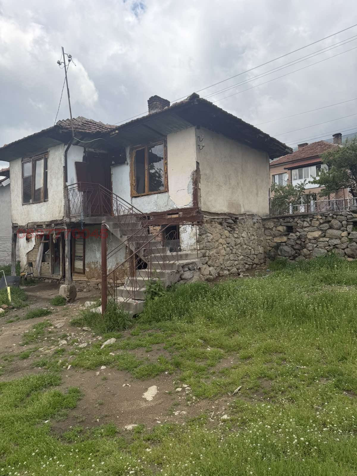 Продава КЪЩА, с. Антон, област София област