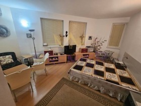 1 quarto k.k. Slantchev briag, região Burgas