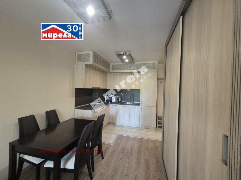 À vendre  Studio Varna , k.k. Zlatni pyasatsi , 50 m² | 40081420