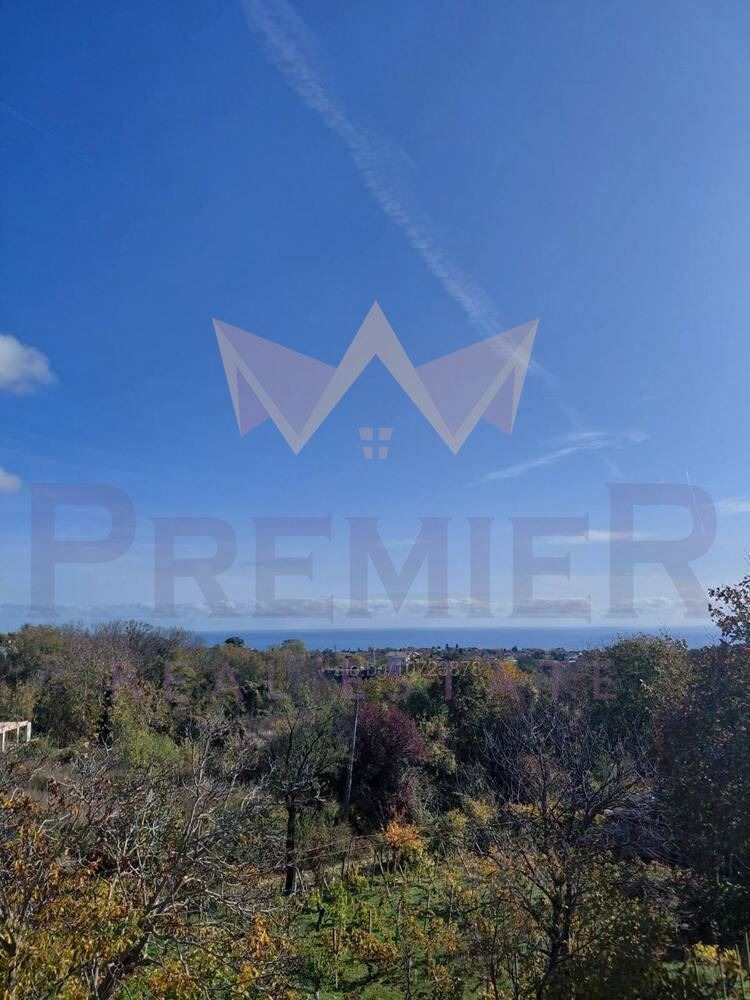 Продава КЪЩА, гр. Варна, м-т Горна Трака, снимка 2 - Къщи - 52466249