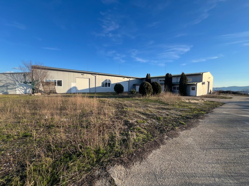 Продава ПРОМ. ПОМЕЩЕНИЕ в област Пловдив, гр. Сопот - 834 кв.м / 340 000 € » 664 982.20 лв., АРЕНА ИМОТИ ООД