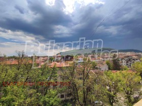 1 dormitor Țentâr, Șumen 1