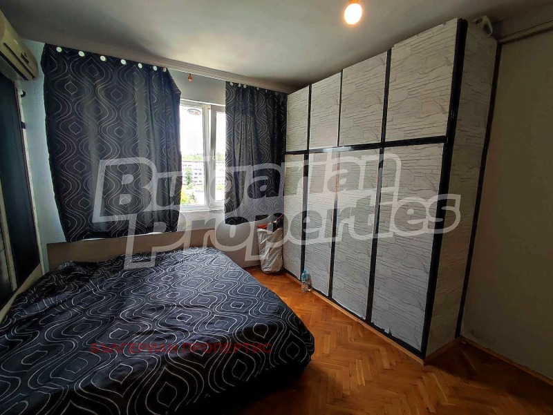 De vânzare  1 dormitor Șumen , Țentâr , 70 mp | 19249466 - imagine [16]