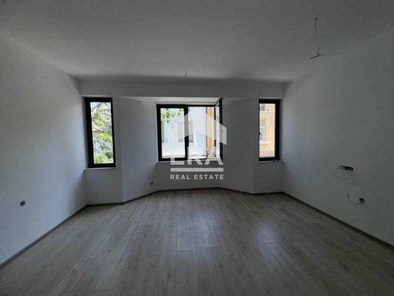 Продава ОФИС, гр. Хасково, Център, снимка 10 - Офиси - 53703896