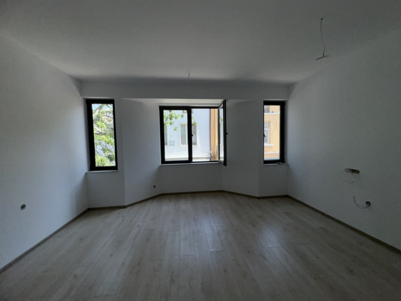 Продава ОФИС, гр. Хасково, Център