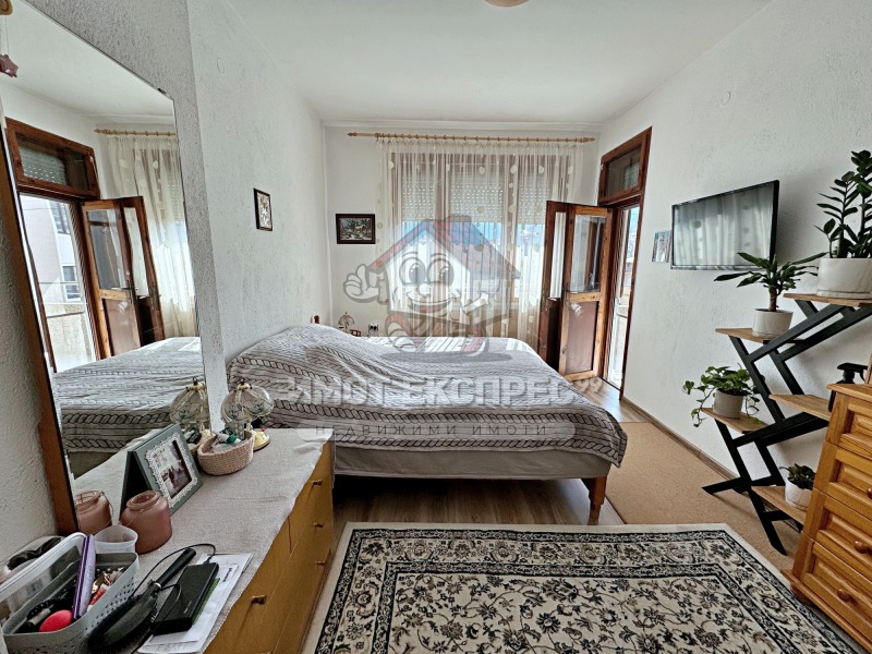 Продава  Етаж от къща област Пловдив , гр. Асеновград , 171 кв.м | 48855947 - изображение [10]
