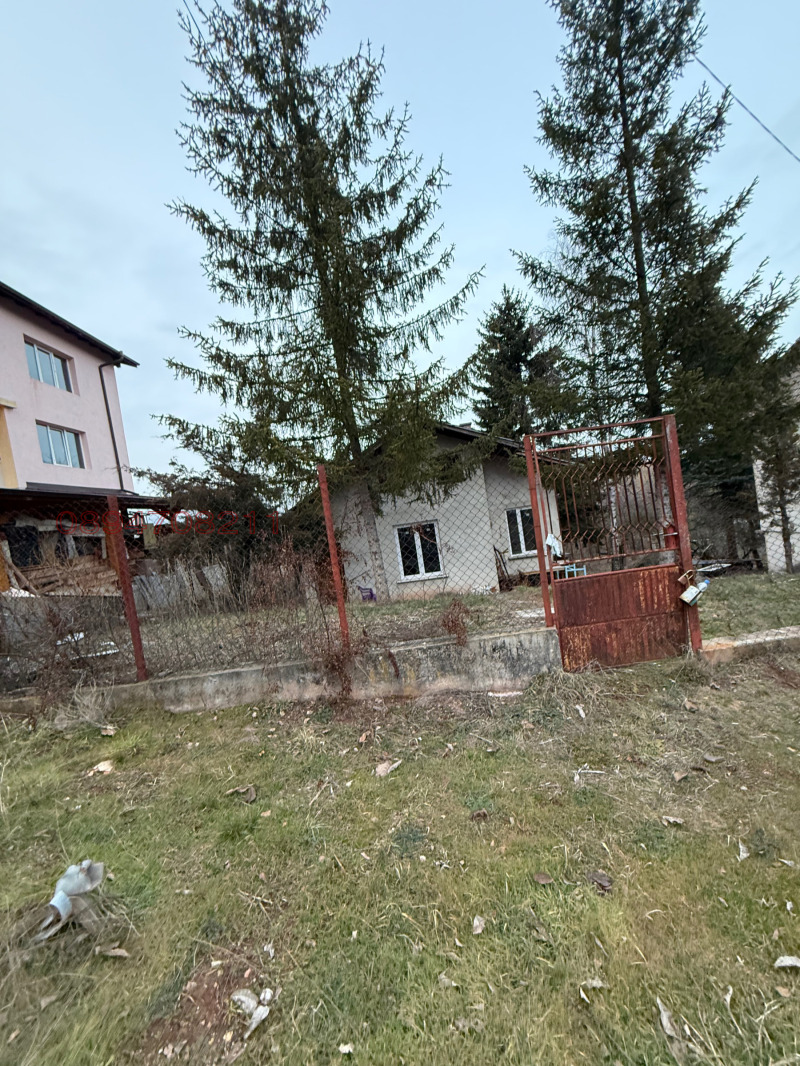 Продава КЪЩА, с. Ноевци, област Перник, снимка 2 - Къщи - 53420636