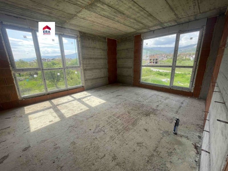 Продава 2-СТАЕН в област Пловдив, с. Белащица - 70 кв.м / 98 000 € » 191 671.34 лв., ЕРА ВИВА ПЛОВДИВ