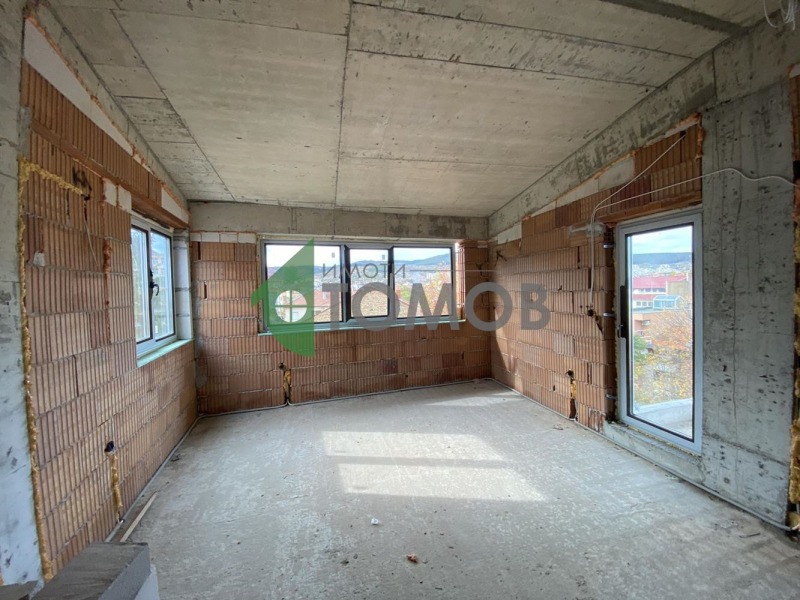 Продава 3-СТАЕН в град Шумен, Център - 113 кв.м / 165 500 € » 323 689.87 лв., ИМОТИ ТОМОВ