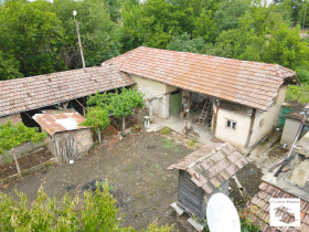 Huis Chotnitsa, regio Veliko Tarnovo 4