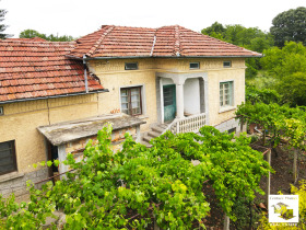 Huis Chotnitsa, regio Veliko Tarnovo 1