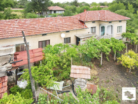 Huis Chotnitsa, regio Veliko Tarnovo 5