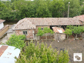 Huis Chotnitsa, regio Veliko Tarnovo 3