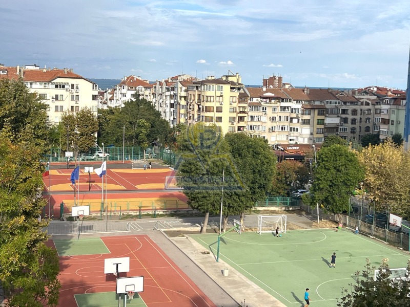 Продава 2-СТАЕН, гр. Бургас, Лазур, снимка 2 - Апартаменти - 52168881