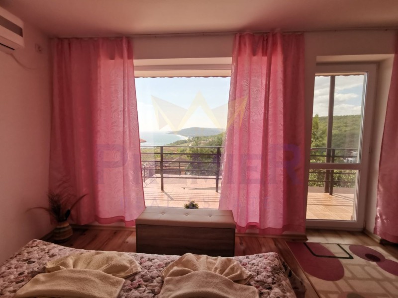 Продава КЪЩА, гр. Балчик, област Добрич, снимка 7 - Къщи - 53093023