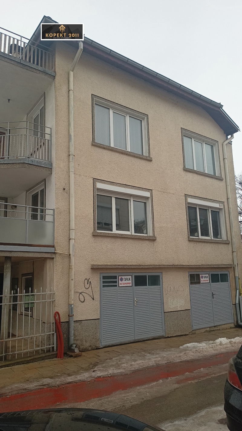 Продава КЪЩА, гр. Русе, Център