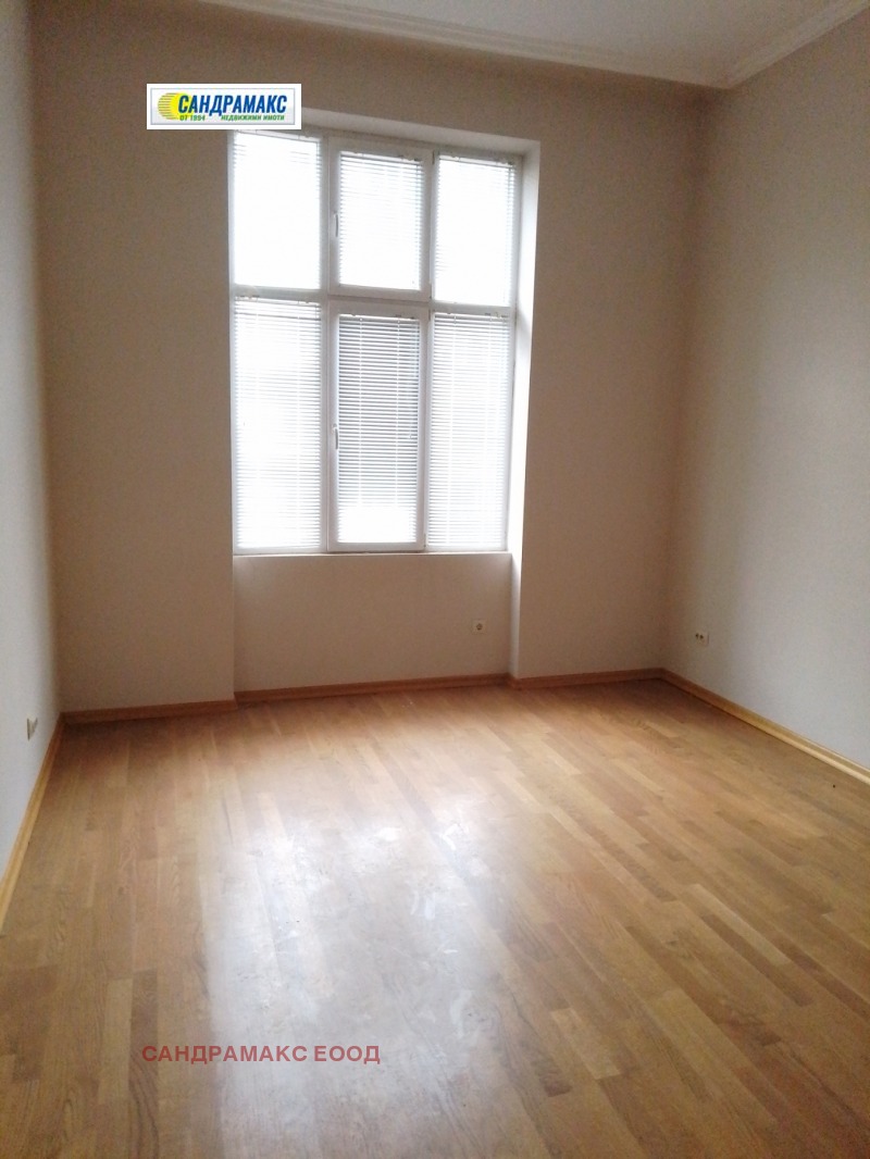 Продава 4-СТАЕН в град София, Център - 140 кв.м / 480 000 € » 938 798.40 лв., САНДРАМАКС ЕООД